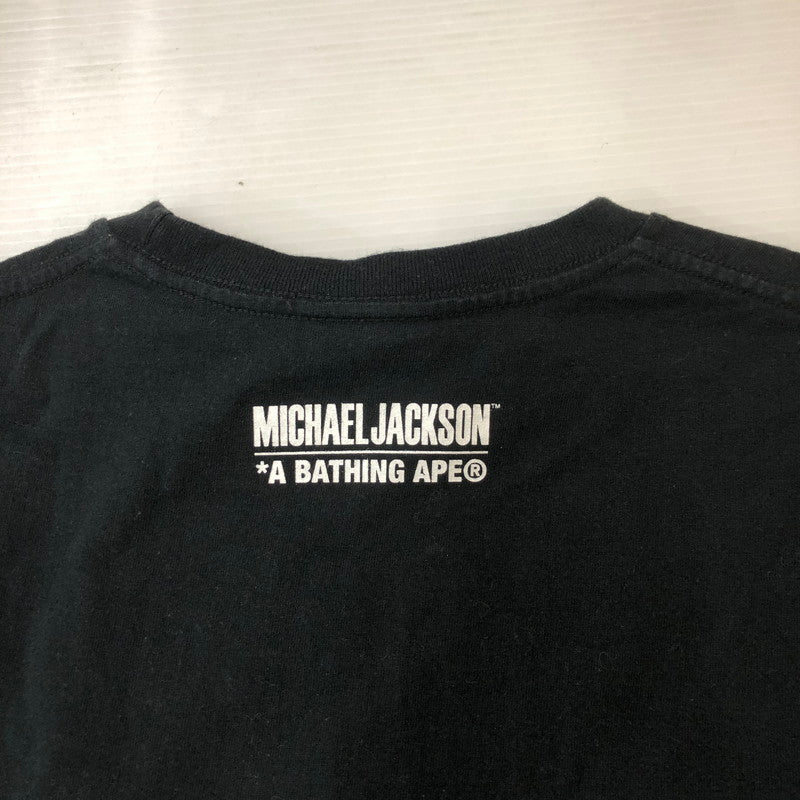 【中古品】【メンズ】 A BATHING APE アベイシングエイプ × MICHAEL JACKSON マイケル・ジャクソン 別注 コラボ 23AW S/S GRAPHIC TEE ショートスリーブ グラフィック Tシャツ 半袖 トップス 142-250313-kk-09-tei サイズ：XL カラー：ブラック 万代Net店