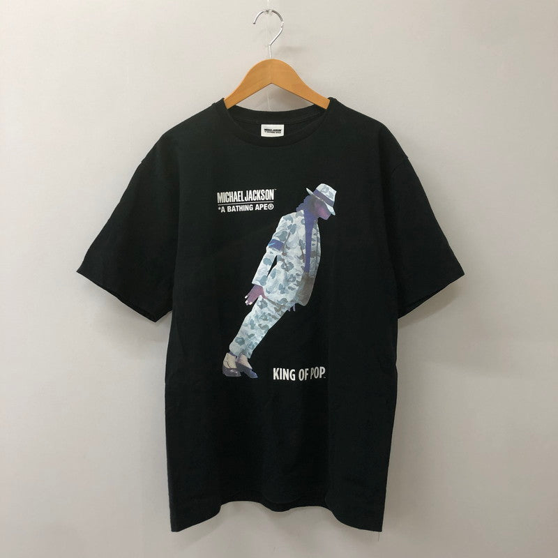 【中古品】【メンズ】 A BATHING APE アベイシングエイプ × MICHAEL JACKSON マイケル・ジャクソン 別注 コラボ 23AW S/S GRAPHIC TEE ショートスリーブ グラフィック Tシャツ 半袖 トップス 142-250313-kk-09-tei サイズ：XL カラー：ブラック 万代Net店