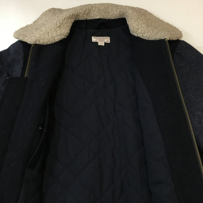 【中古品】【メンズ】 WALLACE ＆ BARNES SHERPA COLLAR CONTRAST WOOL BOMBER JACKET C9558 ウォレス アンド バーンズ シェルパカラー コントラスト ウールボンバージャケット アウター 145-250329-kk-19-tei サイズ：S カラー：ネイビー 万代Net店