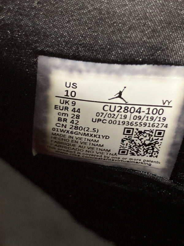 【中古品】【メンズ】 NIKE ナイキ × CLOT クロット 別注 コラボ AIR JORDAN 1 MID SE FEARLESS CU2804-100 エアジョーダン 1 ミッド シーズナルエディション フィアレス スニーカー 靴 160-260718-kk-34-hon カラー：WHITE/BLACK-RED 万代Net店