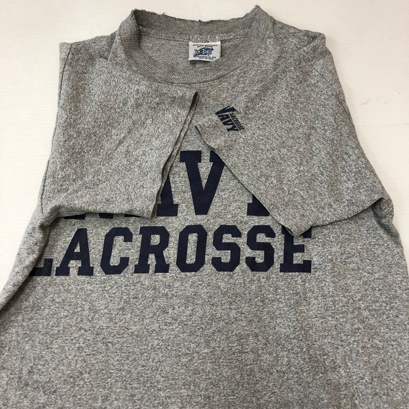 【中古品】【メンズ】 NAVAL ACADEMY GIFT SHOP ナバルアカデミー ギフトショップ 90's NAVY LACROSSE S/S PRINT TEE 90年代 ネイビー ラクロス ショートスリーブ プリントTシャツ 半袖 トップス 145-250430-kk-53-tei サイズ：表記無し 下記参照 カラー：グレー 万代Net店