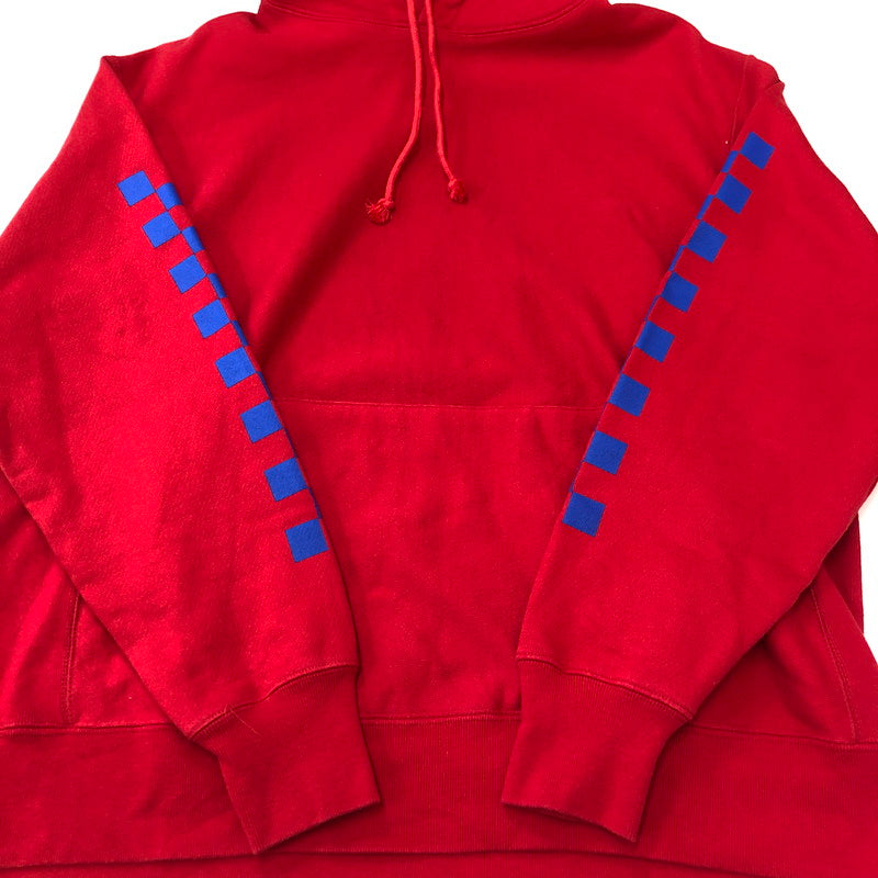 【中古品】【メンズ】 Champion チャンピオン × T.W.I.S.C ザ ウルフ イン シープス クロージング コラボ 18AW REVERSE WEAVE PULLOVER HOODIE S101 リバースウィーブプルオーバーフーディー チャリティー 140-250501-kk-03-tei サイズ：XL カラー：RED 万代Net店