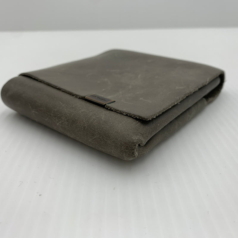 【現状渡し品】【メンズ】 所作 Shosa オイルヌバック ショートウォレット2.0 財布 二つ折り レザーウォレット 200-260712-ko-09-tei カラー：グレー 万代Net店
