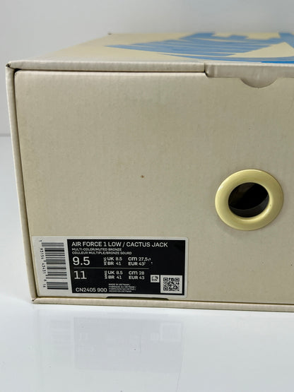 【中古品】【メンズ】 NIKE ナイキ × Travis Scott トラビス・スコット 別注 コラボ AIR FORCE 1 LOW/CACTUS JACK CN2405-900 エアフォース 1 ロー カクタスジャック スニーカー 靴 160-260801-kk-06-hon カラー：MULTI-COLOR/MUTED BRONZE 万代Net店