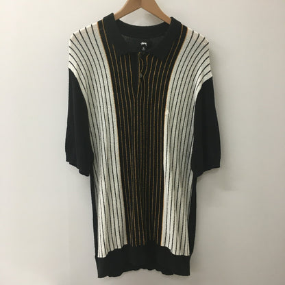 【中古品】【メンズ】 STUSSY ステューシー TEXTURED SS POLO SWEATER 117167 テクスチャード ショートスリーブ ポロ セーター トップス 半袖 ポロシャツ 142-250612-KS-05-fuz サイズ：XL カラー：ブラックストライプ 万代Net店