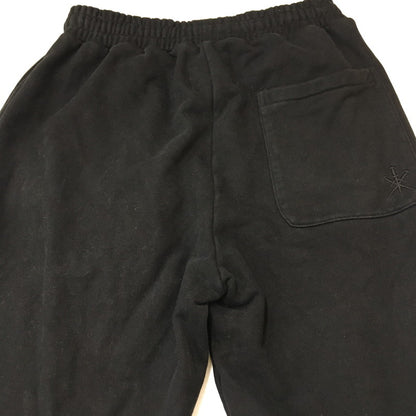 【中古品】【メンズ】 UNKNOWN LONDON アンノウン・ロンドン 22SS SIGNATURE RHINESTONE JOGGER シグネチャー ラインストーン ジョガー ボトムス スウェットパンツ 153-250628-kk-22-tei サイズ：M カラー：ブラック 万代Net店