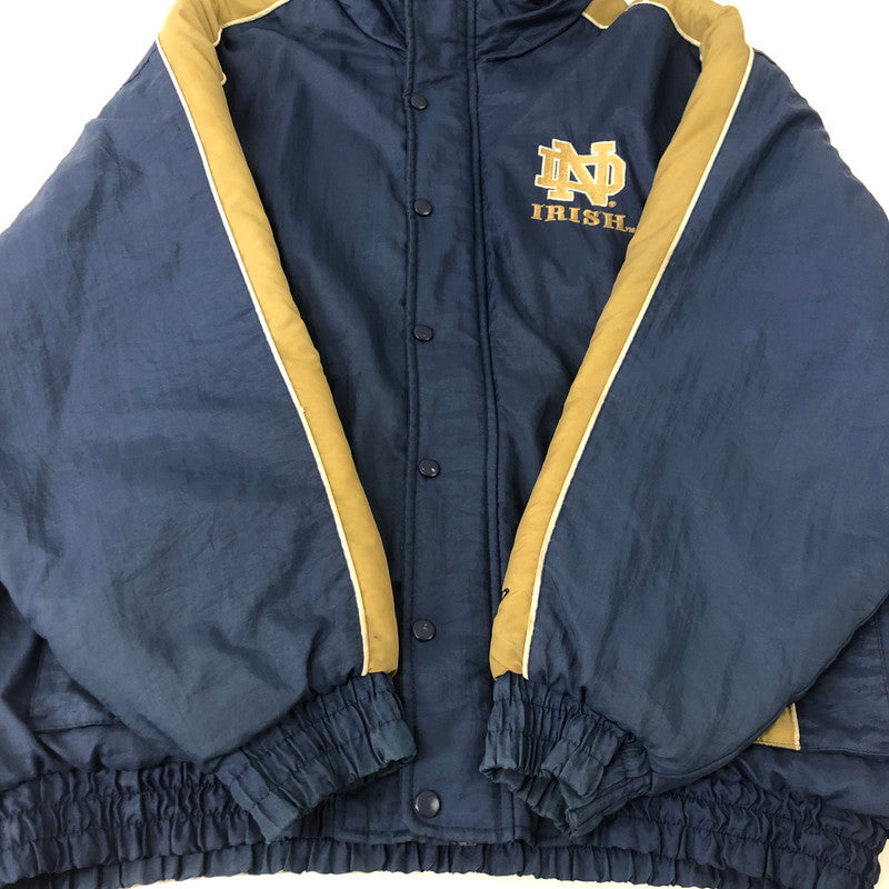 【中古品】【メンズ】 LOGO ATHLETIC ロゴアスレチック NOTRE DAME UNIVERSITY NYLON BLOUSON ノートルダム大学 ナイロンブルゾン アウター ジャケット 148-250629-kk-17-tei サイズ：XL カラー：ネイビー 万代Net店