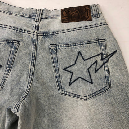 【中古品】【メンズ】 A BATHING APE アベイシングエイプ DESTROYED STA RELAXED FIT 13OZ DENIM SHORTS 001DSL301304M デストロイド スタ リラックスド フィット 13オンス デニムショーツ ボトムス ハーフパンツ ショートパンツ 158-250629-kk-30-tei サイズ：M カラー：ライトインディゴ 万代Net店