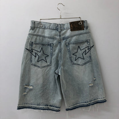【中古品】【メンズ】 A BATHING APE アベイシングエイプ DESTROYED STA RELAXED FIT 13OZ DENIM SHORTS 001DSL301304M デストロイド スタ リラックスド フィット 13オンス デニムショーツ ボトムス ハーフパンツ ショートパンツ 158-250629-kk-30-tei サイズ：M カラー：ライトインディゴ 万代Net店