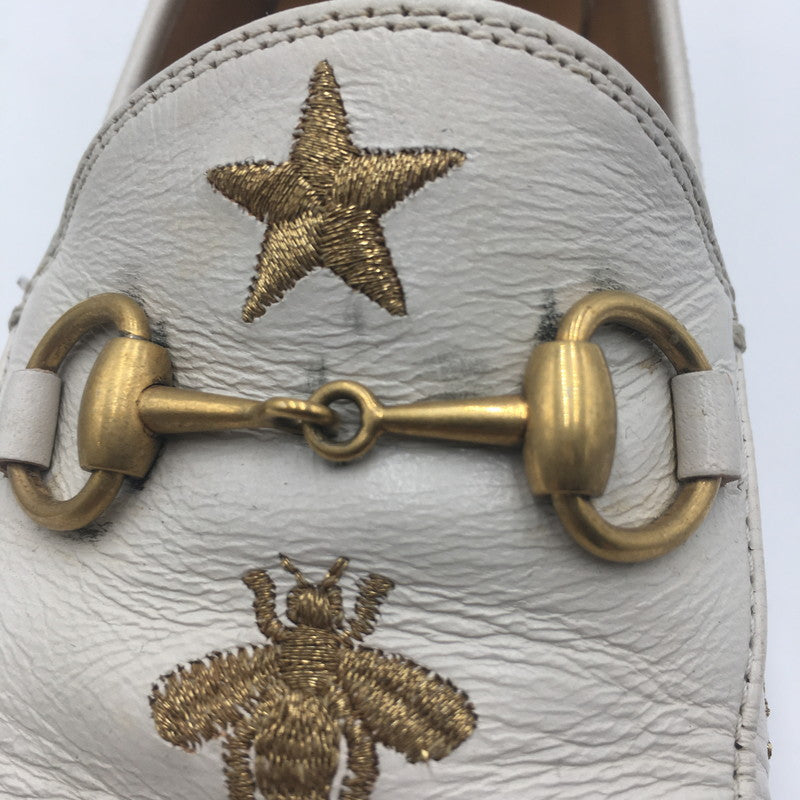 【中古品】【レディース】 GUCCI グッチ ヨルダーン エンブロイダリー ローファー 505281 靴 刺繍 183-250702-KS-02-tei サイズ：34 1/2 カラー：ホワイト 万代Net店