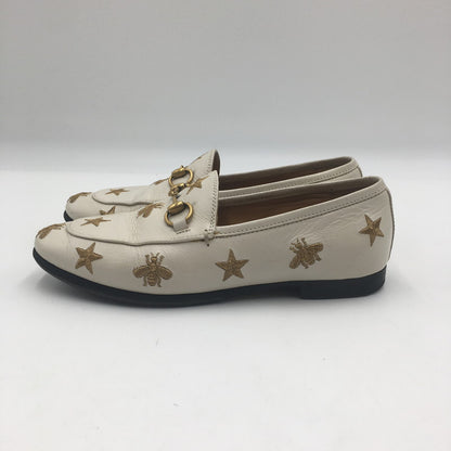 【中古品】【レディース】 GUCCI グッチ ヨルダーン エンブロイダリー ローファー 505281 靴 刺繍 183-250702-KS-02-tei サイズ：34 1/2 カラー：ホワイト 万代Net店
