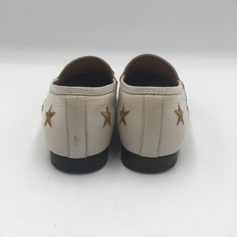 【中古品】【レディース】 GUCCI グッチ ヨルダーン エンブロイダリー ローファー 505281 靴 刺繍 183-250702-KS-02-tei サイズ：34 1/2 カラー：ホワイト 万代Net店
