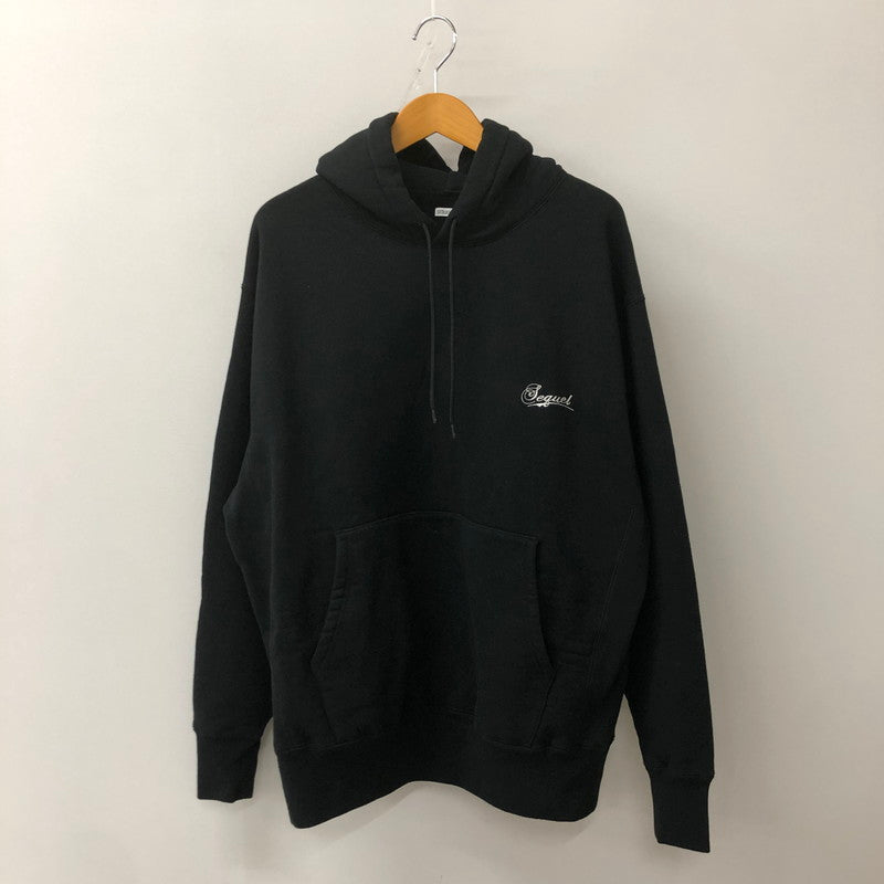 【中古品】【メンズ】 SEQUEL シークエル 23AW LOGO PULLOVER HOODIE SQ-23AW-HD-02 刺繍 ロゴ プルオーバーフーディ トップス 長袖 パーカー 142-250709-yo-13-fuzh サイズ：M カラー：ブラック 万代Net店