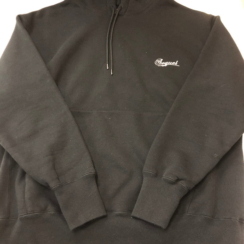【中古品】【メンズ】 SEQUEL シークエル 23AW LOGO PULLOVER HOODIE SQ-23AW-HD-02 刺繍 ロゴ プルオーバーフーディ トップス 長袖 パーカー 142-250709-yo-13-fuzh サイズ：M カラー：ブラック 万代Net店
