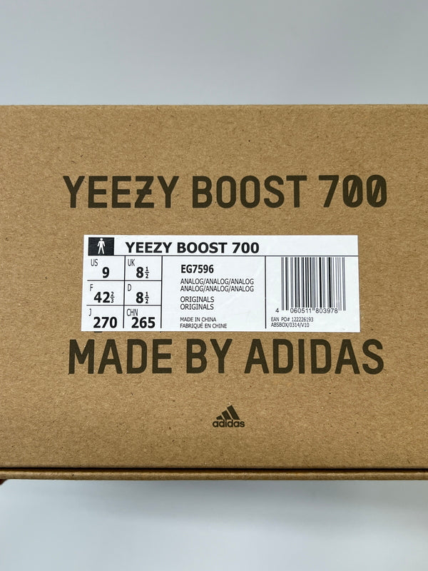【中古品】【メンズ】 ADIDAS アディダス EG7596 YEEZY BOOST 700 イージー ブースト 靴 シューズ ローカットスニーカー 161-260924-AS-33-hon サイズ：27cm US9 カラー：グレージュ 万代Net店