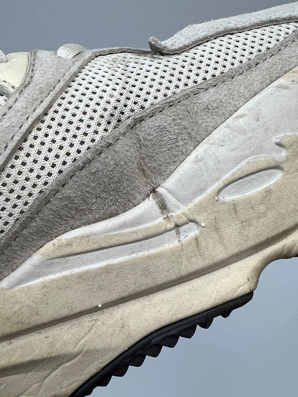 【中古品】【メンズ】 ADIDAS アディダス EG7596 YEEZY BOOST 700 イージー ブースト 靴 シューズ ローカットスニーカー 161-260924-AS-33-hon サイズ：27cm US9 カラー：グレージュ 万代Net店
