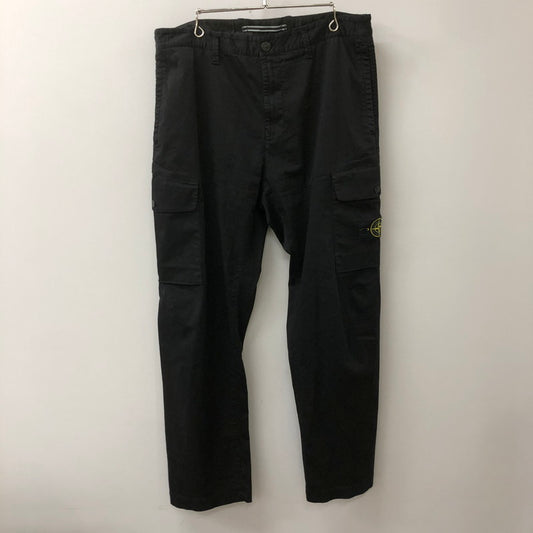 【中古品】【メンズ】 STONE ISLAND ストーンアイランド ORGANIC COTTON SATIN STRETCH CARGO PANTS 811533908 オーガニック コットン サテン ストレッチ カーゴパンツ ボトムス 152-250804-ts-09-fuz サイズ：36 カラー：ブラック 万代Net店