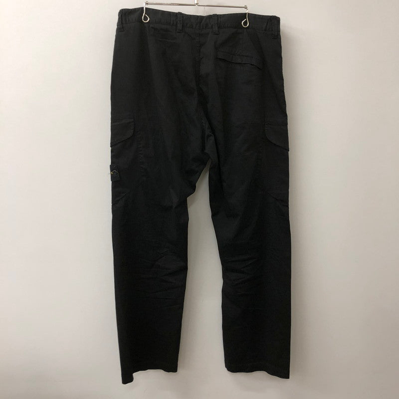 【中古品】【メンズ】 STONE ISLAND ストーンアイランド ORGANIC COTTON SATIN STRETCH CARGO PANTS 811533908 オーガニック コットン サテン ストレッチ カーゴパンツ ボトムス 152-250804-ts-09-fuz サイズ：36 カラー：ブラック 万代Net店