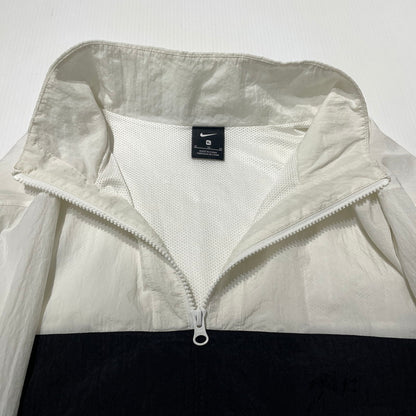 【中古品】【メンズ】 NIKE ナイキ FLIGHT NYLON JACKET BV9315-011 フライト ナイロン ジャケット ライトアウター 148-260826-yo-14-teih サイズ：XL カラー：ホワイト/ブラック/レッド 万代Net店
