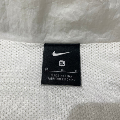 【中古品】【メンズ】 NIKE ナイキ FLIGHT NYLON JACKET BV9315-011 フライト ナイロン ジャケット ライトアウター 148-260826-yo-14-teih サイズ：XL カラー：ホワイト/ブラック/レッド 万代Net店
