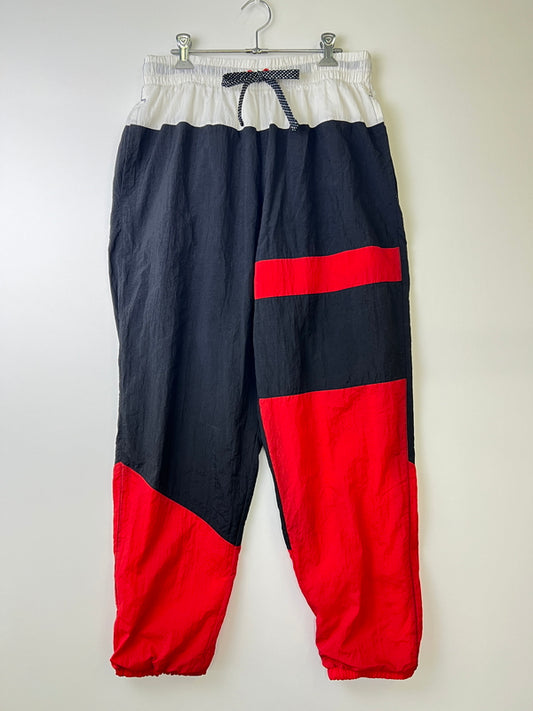 【中古品】【メンズ】 NIKE ナイキ BV9315-011 FLIGHT NYLON PANTS フライト ナイロンパンツ ボトムス 159-261002-AS-14-hon サイズ：XL カラー：ブラック/ホワイト/レッド 万代Net店