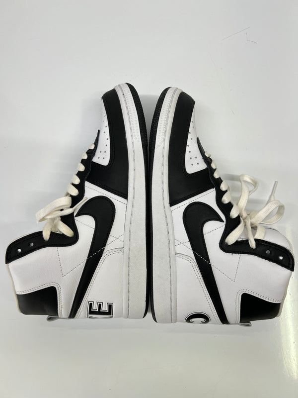 【中古品】【メンズ】 NIKE ナイキ ×COMME DES GARCONS HOMME PLUS コムデギャルソン オムプリュス FD4159-101 TERMINATOR HIGH ターミネーター ハイ スニーカー 160-260924-AS-28-hon サイズ：26cm US8 カラー：WHITE/BLACK 万代Net店