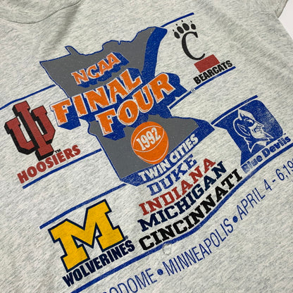 【現状渡し品】【メンズ】 FRUIT OF THE LOOM フルーツオブザルーム 90's NCAA FINAL FOUR BASKETBALL TEE 90年代 ファイナルフォー バスケットボール Tシャツ 半袖 トップス 145-260703-yo-04-tei サイズ：XL カラー：ホワイト 万代Net店