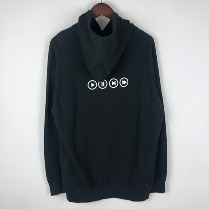 【中古品】【メンズ】 SEQUEL シークエル 24SS LOGO PULLOVER HOODIE SQ-24SS-HD-02 ロゴ プルオーバー フーディ 長袖 トップス パーカー 142-251022-yo-04-fuzh サイズ：S カラー：ブラック 万代Net店