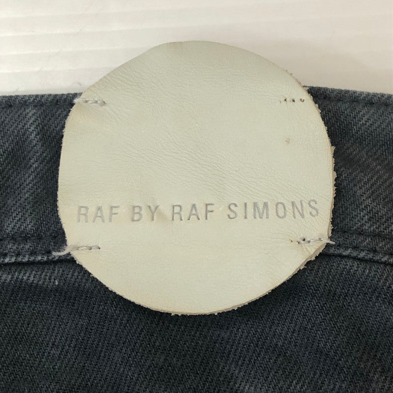 【中古品】【メンズ】 RAF BY RAF SIMONS ラフバイラフシモンズ BUTTON FLY DENIM PANTS J060 D117 WR01 ボタンフライ デニムパンツ ボトムス ジーンズ 152-250831-KS-22-tei サイズ：30 カラー：ブラック 万代Net店