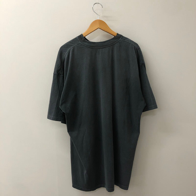 【中古品】【メンズ】 TRAVIS SCOTT CACTUS JACK トラビス・スコット カクタスジャック × FCB FCバルセロナ 別注 コラボ CJ X FCB WASHED SPRAY LOGO TEE ウォッシュド スプレー ロゴ Tシャツ トップス 142-250818-KS-10-tei サイズ：XL カラー：ブラック 万代Net店