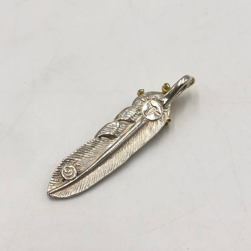【中古品】【メンズ】 TADY＆KING タディアンドキング SVフェザー爪K18 Mサイズ tkgh-074m 右向き アクセサリー ペンダントトップ ネイティブジュエリー 191-250817-kk-06-tei カラー：シルバー 万代Net店