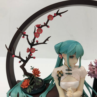 【中古品】 VOCALOID 初音ミク 韶華Ver. 1/7 フィギュア 053-260715-ns-06-tei 万代Net店