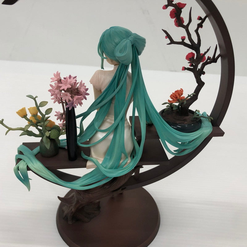 【中古品】 VOCALOID 初音ミク 韶華Ver. 1/7 フィギュア 053-260715-ns-06-tei 万代Net店