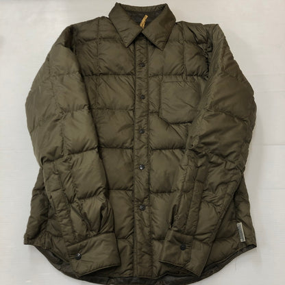 【中古品】【メンズ】 Rocky Mountain FeatherBed ロッキーマウンテンフェザーベッド × JOURNAL STANDARD ジャーナルスタンダード 別注 コラボ DOWN SHIRT 450-502-65 ダウン シャツ ライトアウター 145-250915-ts-09-tei サイズ：36 カラー：カーキ 万代Net店