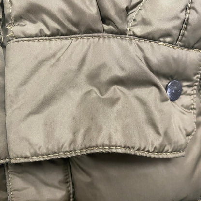 【中古品】【メンズ】 Rocky Mountain FeatherBed ロッキーマウンテンフェザーベッド × JOURNAL STANDARD ジャーナルスタンダード 別注 コラボ DOWN SHIRT 450-502-65 ダウン シャツ ライトアウター 145-250915-ts-09-tei サイズ：36 カラー：カーキ 万代Net店