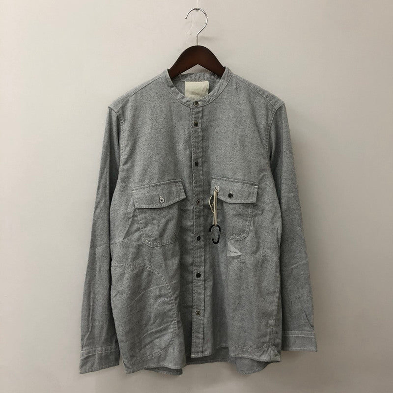 【中古品】【メンズ】 and wander アンドワンダー DRY OXFORD COLLARLESS SHIRT ドライ オックス カラーレス シャツ 長袖 トップス 144-250829-KS-06-tei サイズ：表記無し カラー：グレー 万代Net店