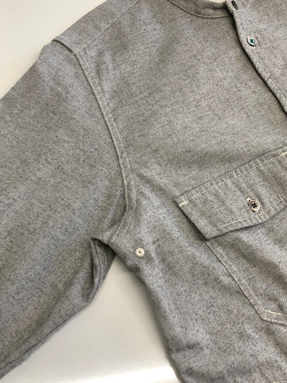 【中古品】【メンズ】 AND WANDER アンドワンダー DRY LINEN SHIRT ドライ リネン シャツ ノーカラー 長袖シャツ ロングスリーブ 144-261003-AS-31-hon サイズ：下記参照 カラー：グレー 万代Net店