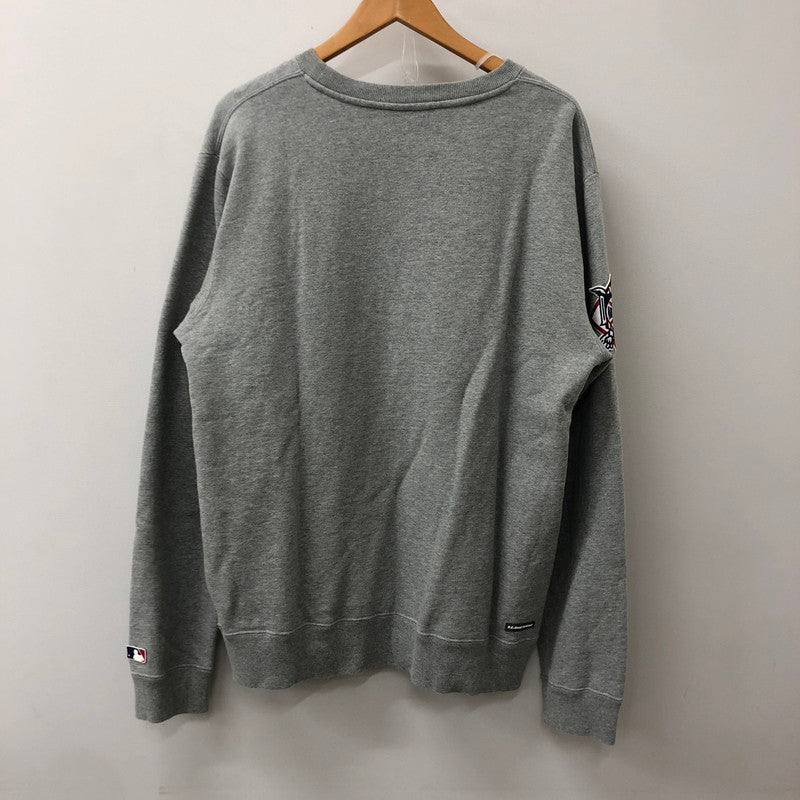 【中古品】【メンズ】 MLB TOUR TEAM CREWNECK SWEAT FCRB-212024 エムエルビー ツアー チーム クルーネック スウェット トップス トレーナー 142-250914-ts-15-fuzh サイズ：M カラー：グレー 万代Net店