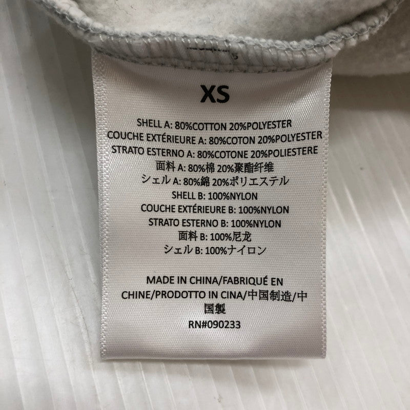 【中古品】【メンズ】 FEAR OF GOD ESSENTIALS フィアーオブゴッド エッセンシャルズ NYLON FLEECE HOODIE 202SP244316F ナイロン フリース フーディ トップス プルオーバーパーカー 142-250914-ts-16-tei サイズ：XS カラー：グレー 万代Net店