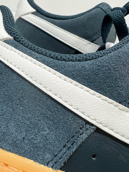 【中古品】【レディース】 NIKE ナイキ FQ8714-400 AIRFORCE 1 07 LV8 エアフォースワン 靴 ローカットスニーカー 160-260924-AS-26-hon サイズ：25cm US7 カラー：ARMORY NAVY/SUMMIT WHITE 万代Net店