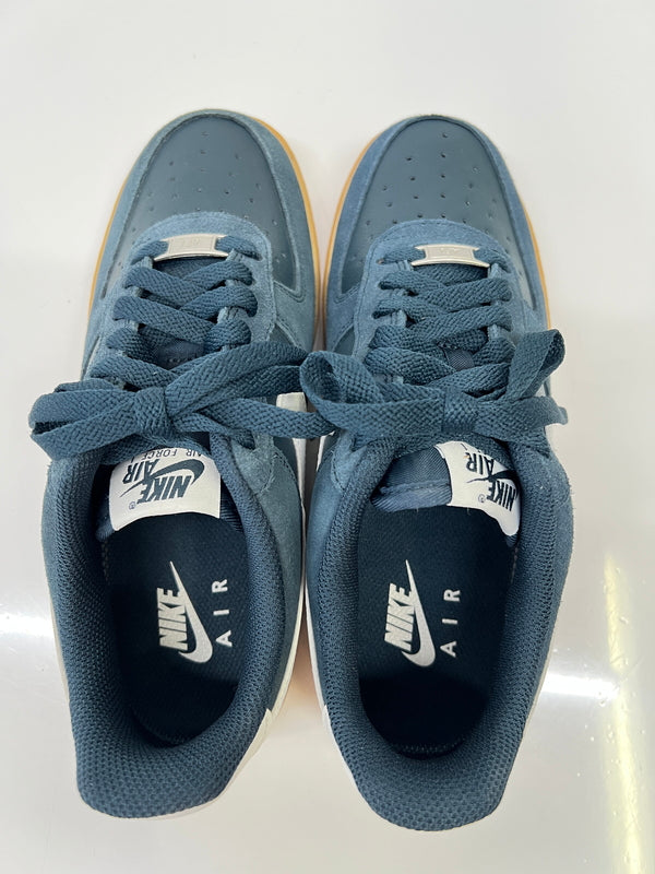 【中古品】【レディース】 NIKE ナイキ FQ8714-400 AIRFORCE 1 07 LV8 エアフォースワン 靴 ローカットスニーカー 160-260924-AS-26-hon サイズ：25cm US7 カラー：ARMORY NAVY/SUMMIT WHITE 万代Net店