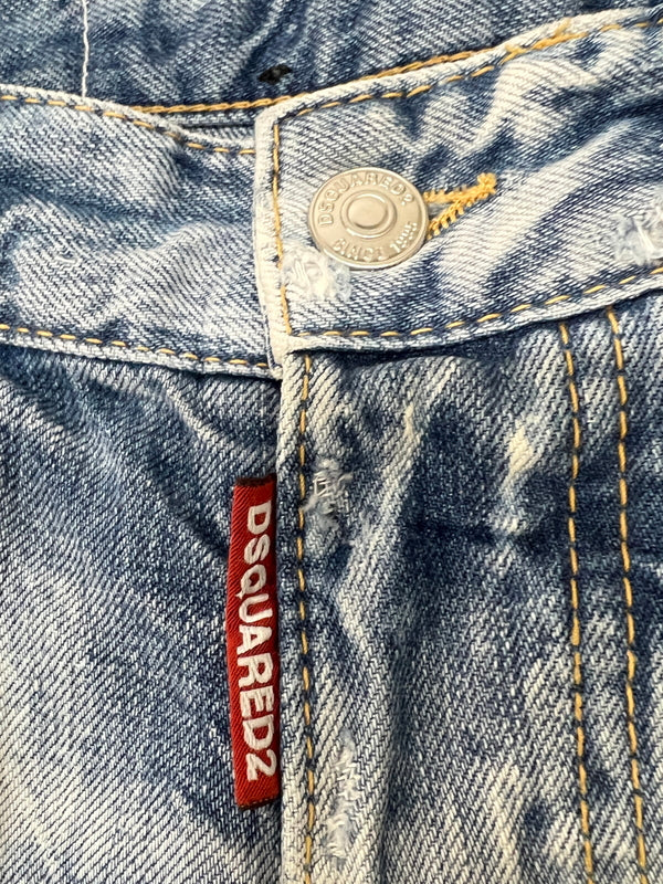【現状渡し品】【メンズ】 DSQUARED2 ディースクエアード PAINT CRASH DENIM SHORT PANTS ペイント クラッシュ デニムショートパンツ ボトムス ジーンズ ショーツ 152-260830-kk-11-hon サイズ：42 カラー：ライトインディゴ 万代Net店