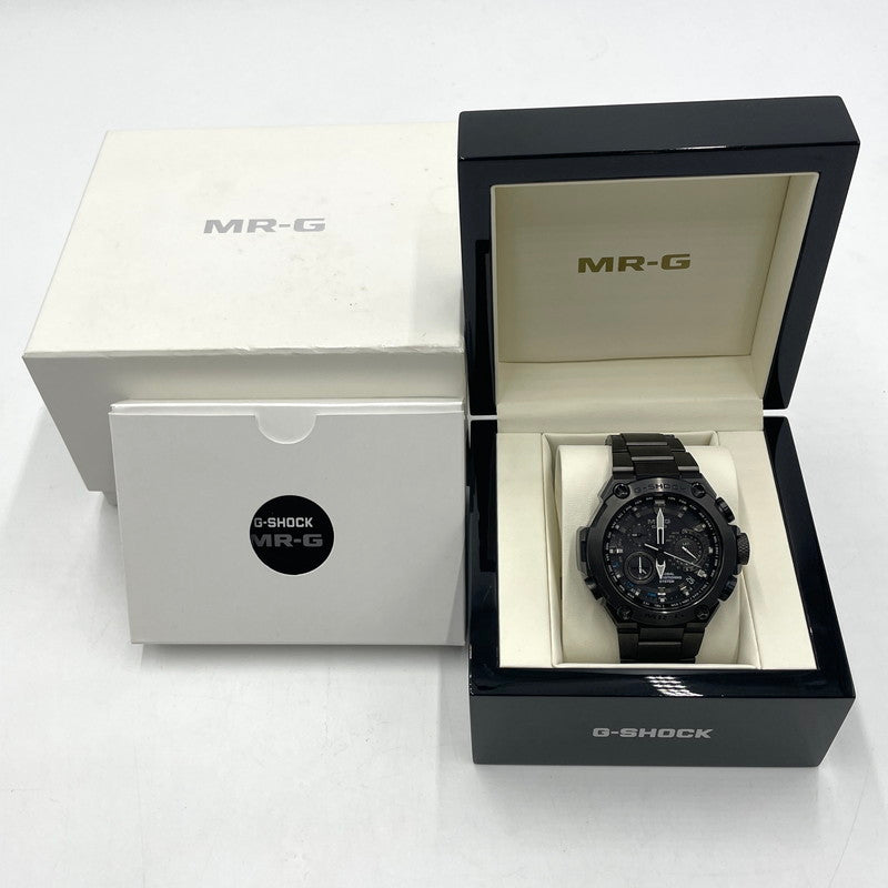 【中古品】【メンズ】 CASIO カシオ G-SHOCK FULL METAL TOUGHSOLAR MRG-G1000 SERIES MRG-G1000B-1AJR ジーショック フルメタル タフソーラー 腕時計 GPS 電波ソーラー 196-251025-yy-05-tei カラー：ブラック 万代Net店