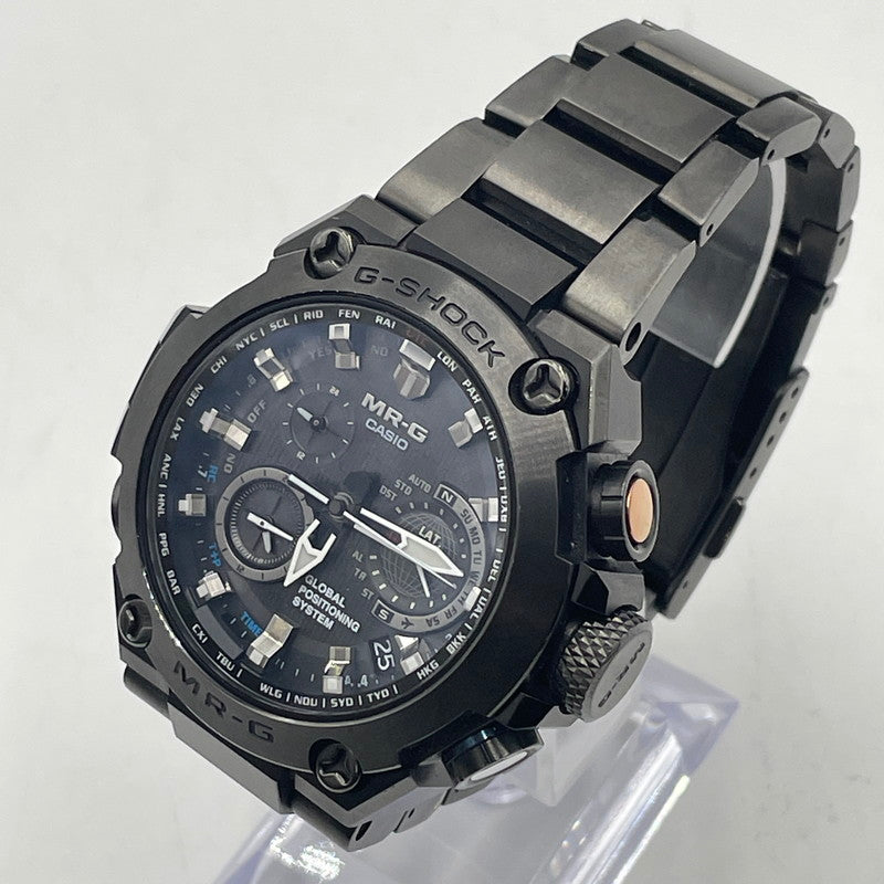 【中古品】【メンズ】 CASIO カシオ G-SHOCK FULL METAL TOUGHSOLAR MRG-G1000 SERIES MRG-G1000B-1AJR ジーショック フルメタル タフソーラー 腕時計 GPS 電波ソーラー 196-251025-yy-05-tei カラー：ブラック 万代Net店