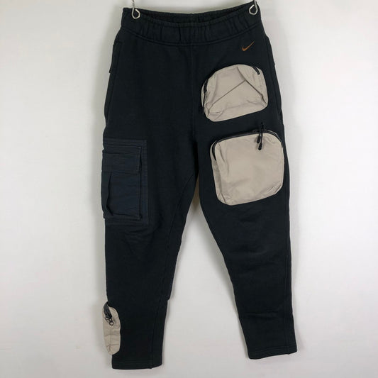 【中古品】【メンズ】 NIKE ナイキ × TRAVIS SCOTT トラヴィススコット 別注 コラボ 20SS UTULITY SWEAT PANT CU0462-010 ユーティリティ スウェット パンツ ボトムス 153-251124-yy-21-tei サイズ：XS カラー：ブラック 万代Net店