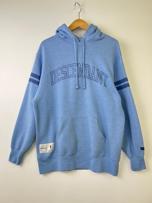 【中古品】【メンズ】 DESCENDANT ディセンダント PRINT LOGO HOODEI プリント ロゴ プルオーバーパーカー 142-260921-AS-3-hon サイズ：1 カラー：ブルー 万代Net店