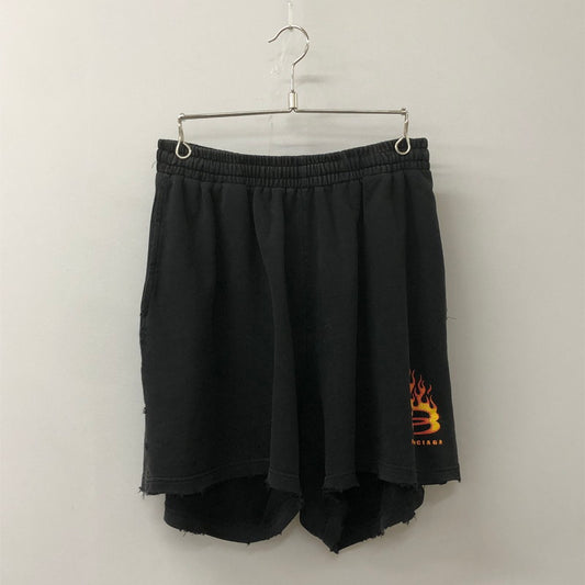 【現状渡し品】【メンズ】 BALENCIAGA バレンシアガ 24SS BURNING UNITY SWEAT SHORTS 676137 バーニング ユニティ スウェットショーツ ボトムス ハーフパンツ ショートパンツ 152-250922-KS-23-tei サイズ：XS カラー：ブラック 万代Net店