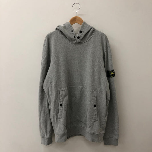 【中古品】【メンズ】 STONE ISLAND ストーンアイランド LOGO PATCH HOODIE 791561720 ロゴ パッチ付き フーディー トップス プルオーバーパーカー 141-250920-ts-13-fuz サイズ：M カラー：グレー 万代Net店