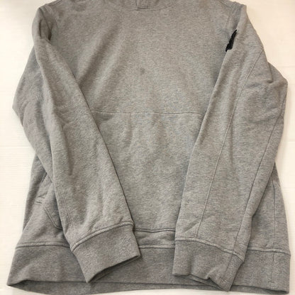 【中古品】【メンズ】 STONE ISLAND ストーンアイランド LOGO PATCH HOODIE 791561720 ロゴ パッチ付き フーディー トップス プルオーバーパーカー 141-250920-ts-13-fuz サイズ：M カラー：グレー 万代Net店