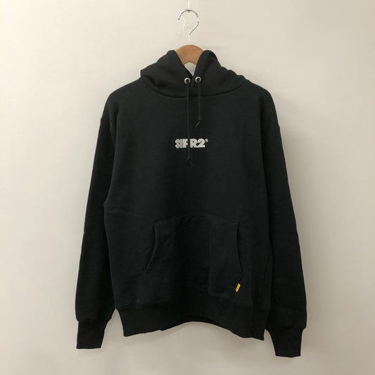 【中古品】【メンズ】 FR2 エフアールツー EMBROIDERY LOGO HOODIE 刺繍 ロゴフーディー 長袖 トップス プルオーバー パーカー 142-250922-yo-04-fuz サイズ：M カラー：ブラック 万代Net店